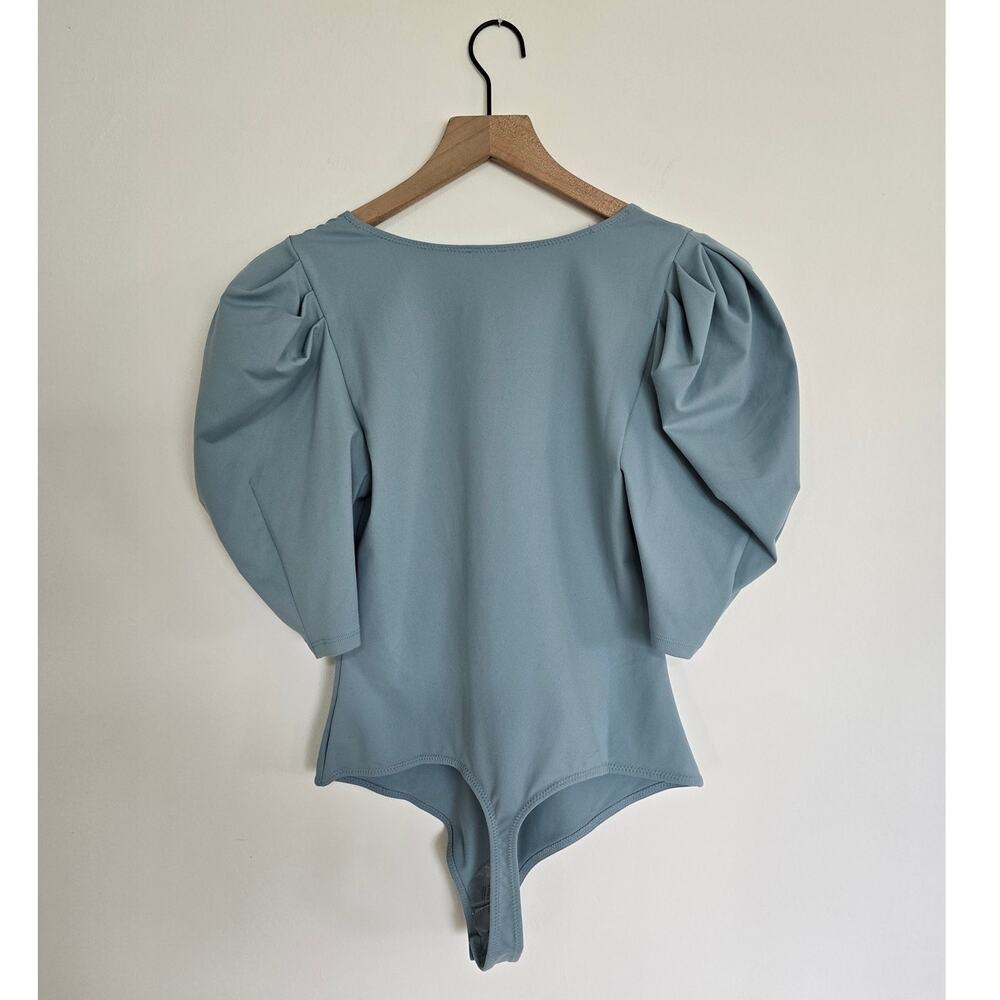 Free People Va Va Voop Bodysuit Blue Puff Sleeve Deep V NWOT Size M - Picture 3 of 6